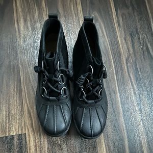 Heather Ugg pure wool lined waterproof lace up booties